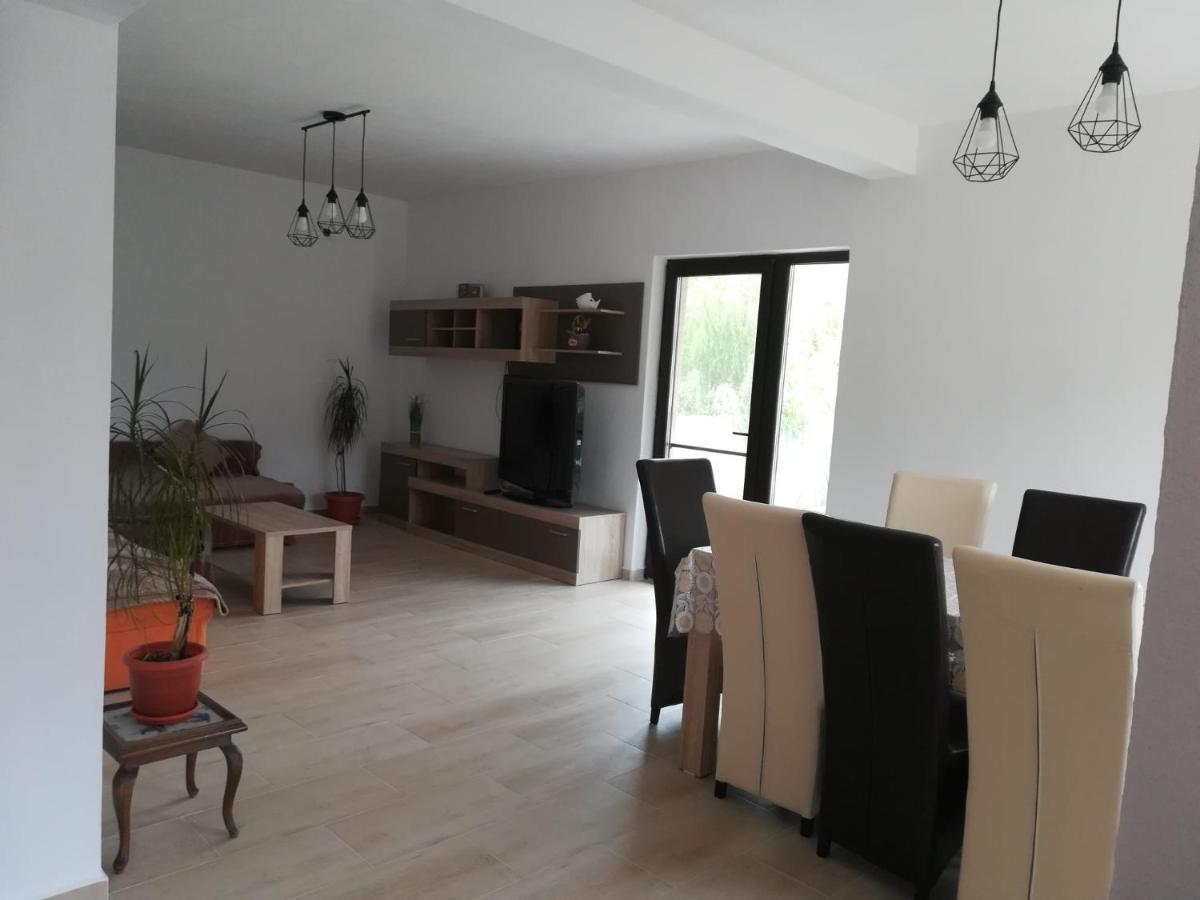Casa Colt De Rai Apartman Ogradina Kültér fotó
