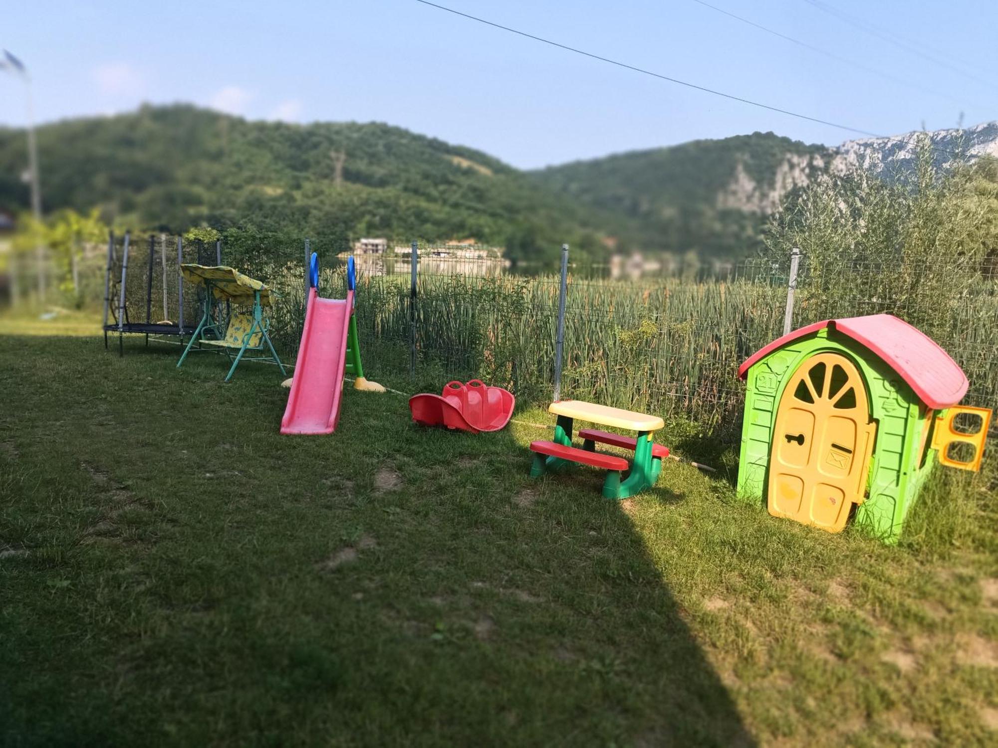 Casa Colt De Rai Apartman Ogradina Kültér fotó