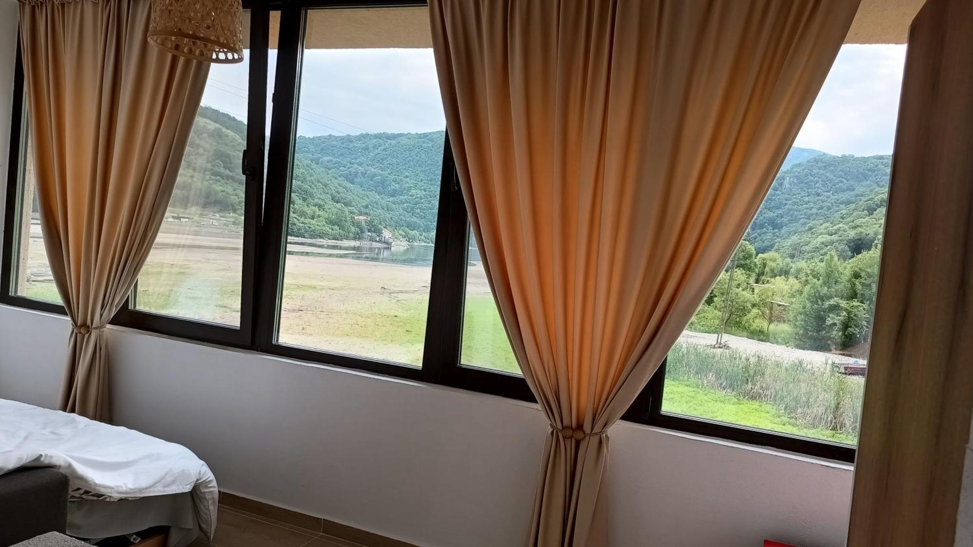 Casa Colt De Rai Apartman Ogradina Szoba fotó